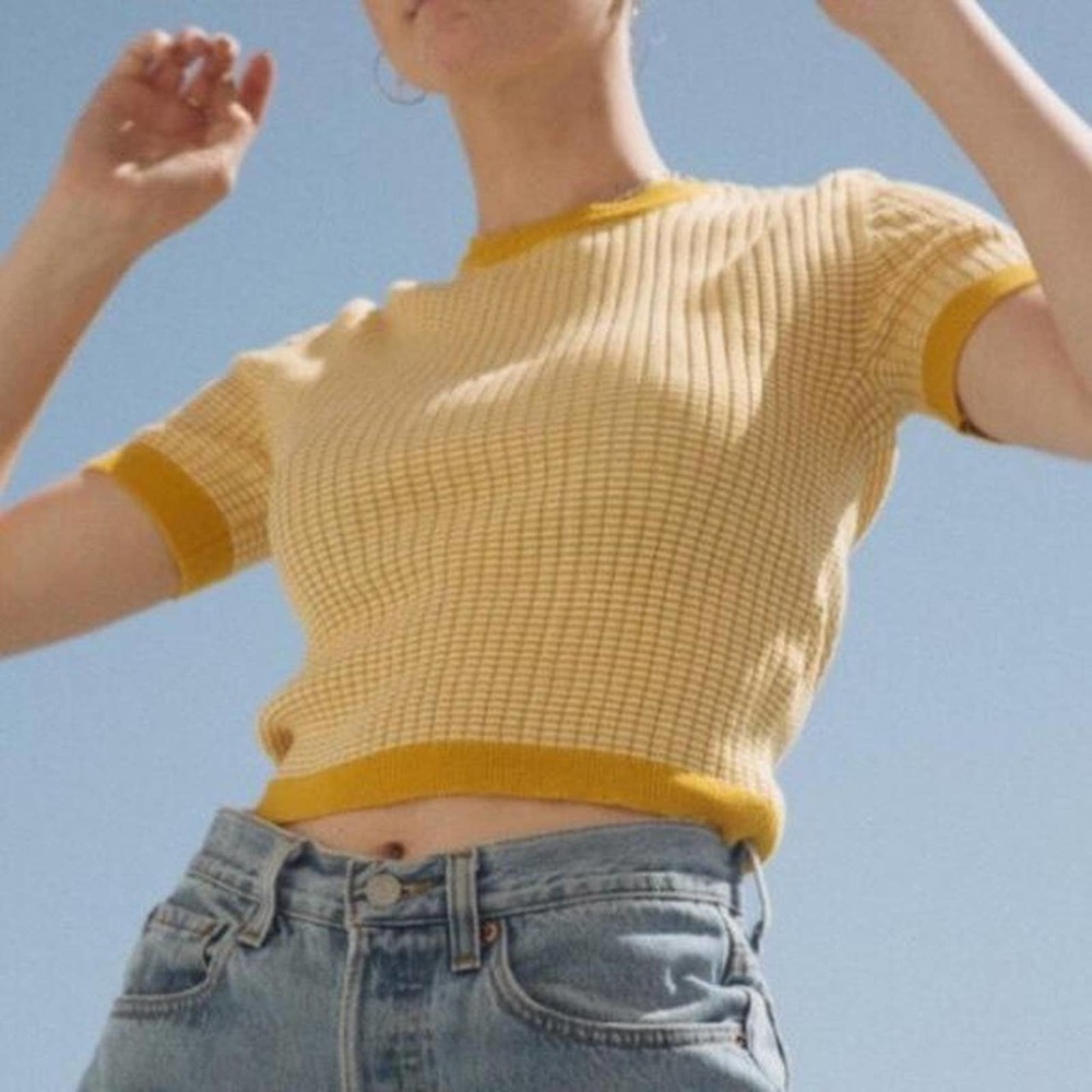Brandy melville laurel top